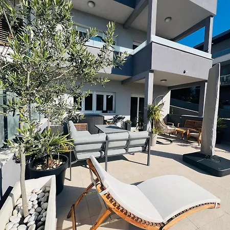 Sirius Apartment