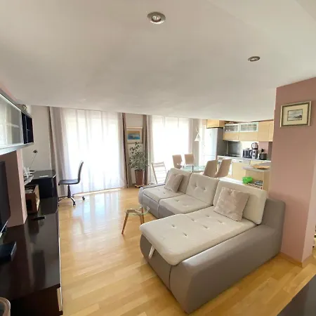 Sirius Apartment