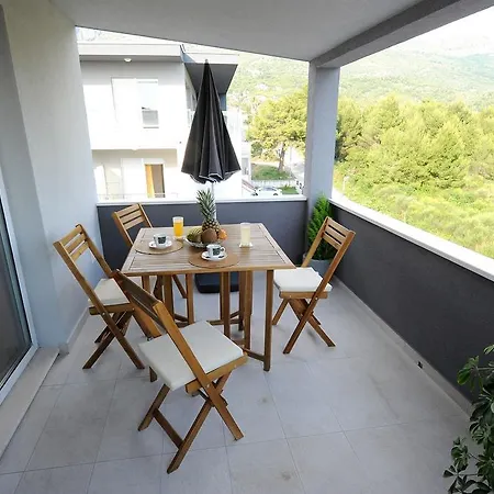Apartment Sirius Podstrana