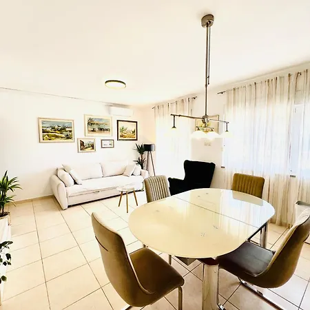 Sirius Apartment